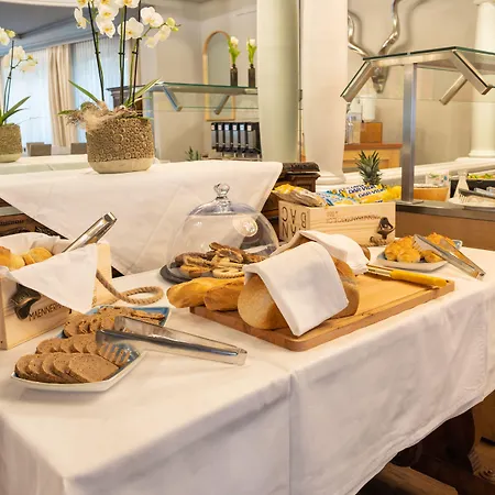 Adaastra Boutique